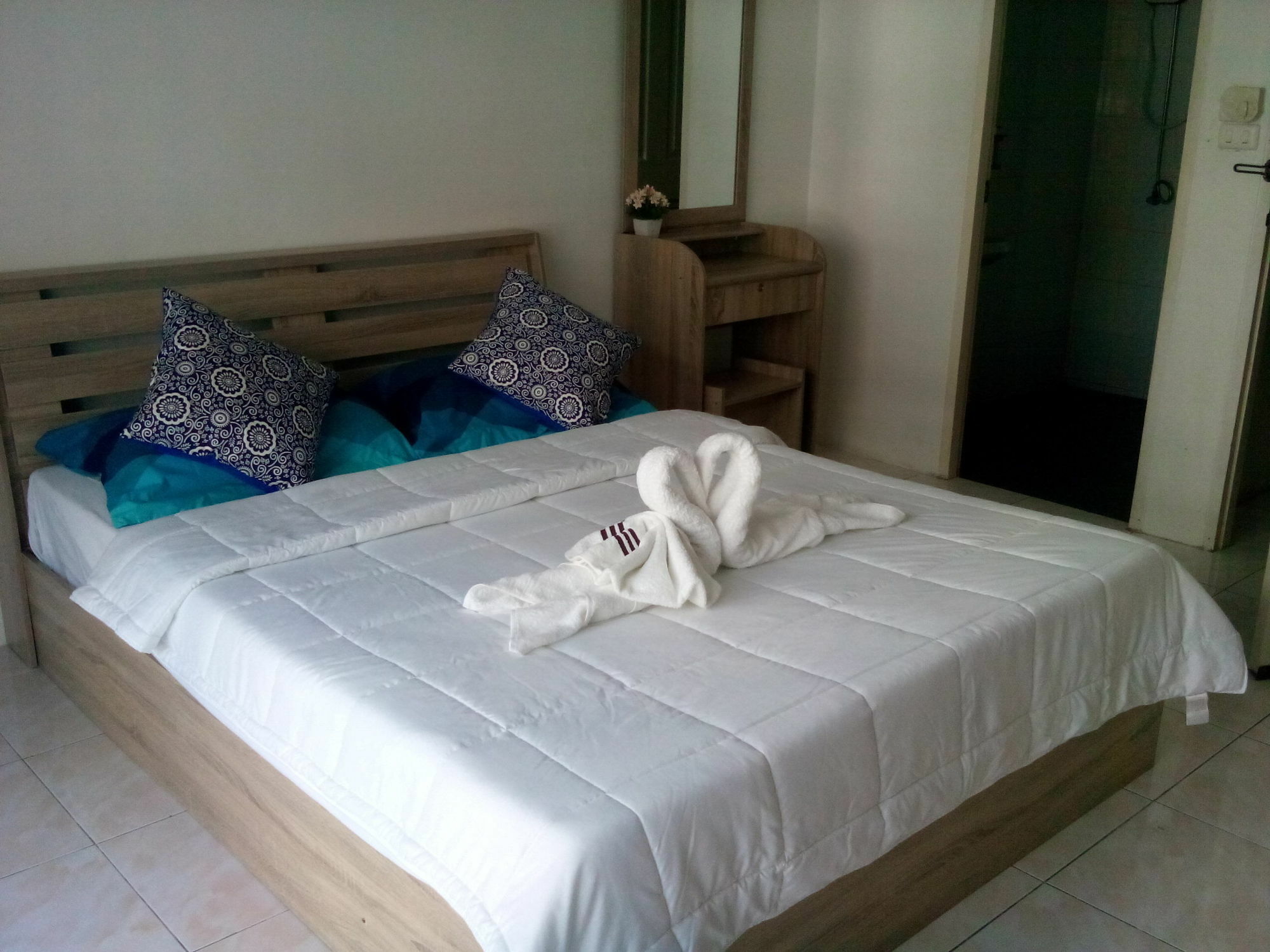 Sunshine Guesthouse Patong Exterior foto